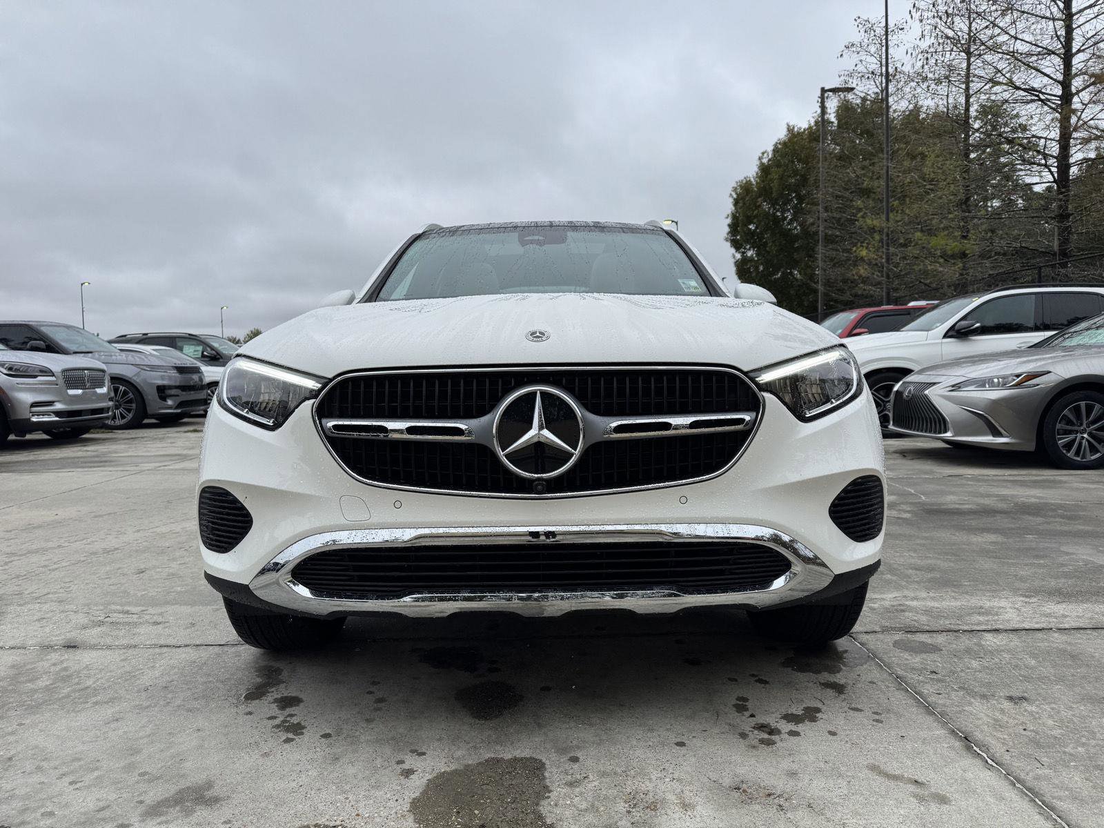 Certified 2025 Mercedes-Benz GLC 300 image 2