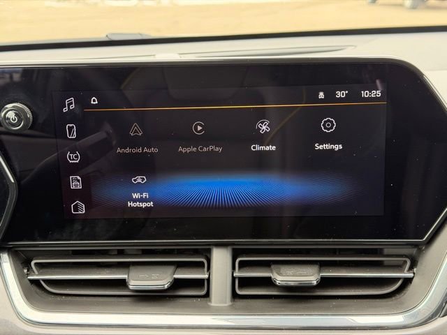 Used 2025 Chevrolet Trax ACTIV image 32