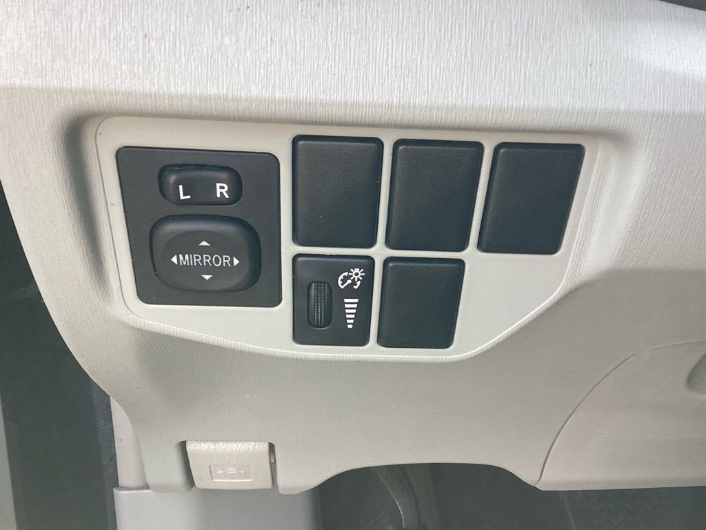 Used 2012 Toyota Prius Two FWD image 18