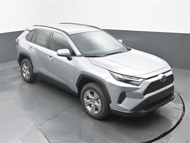 New 2025 Toyota RAV4 XLE image 27