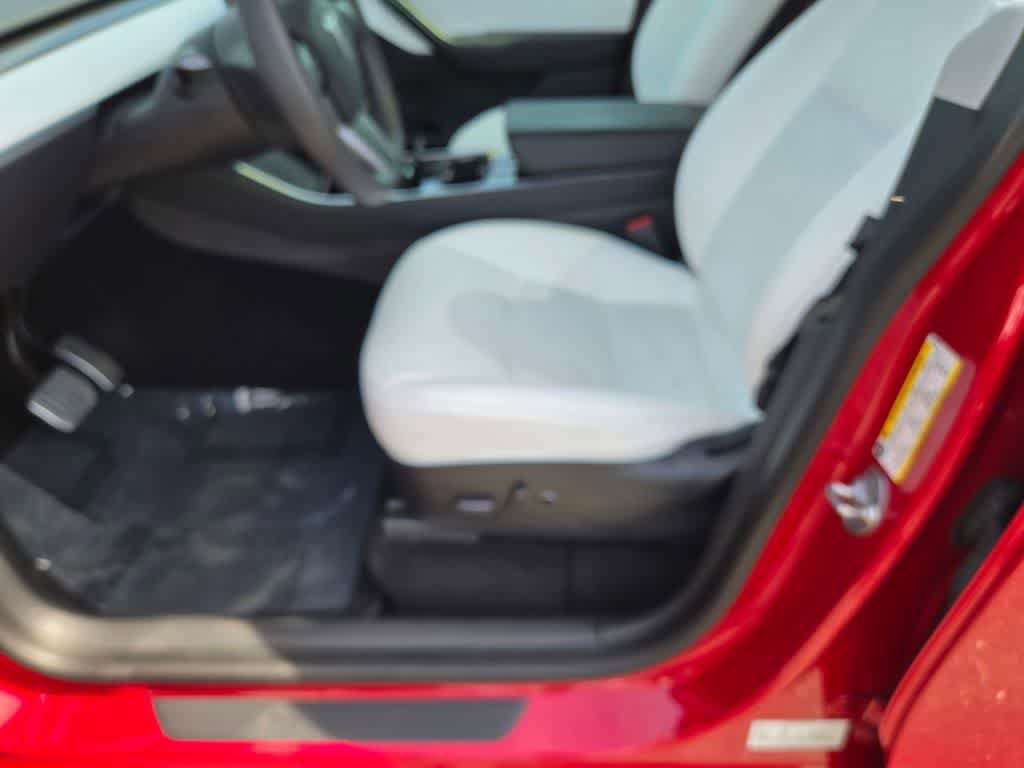 Used 2021 Tesla Model Y Long Range AWD/4WD image 18