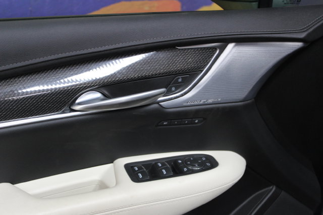 Used 2023 Cadillac XT5 Sportv AWD/4WD image 13