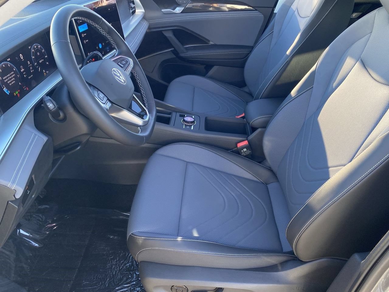 New 2026 Volkswagen Tiguan SE FWD image 15