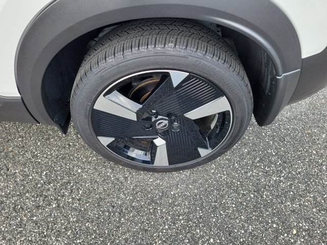 Used 2025 Nissan Kicks SR FWD image 6