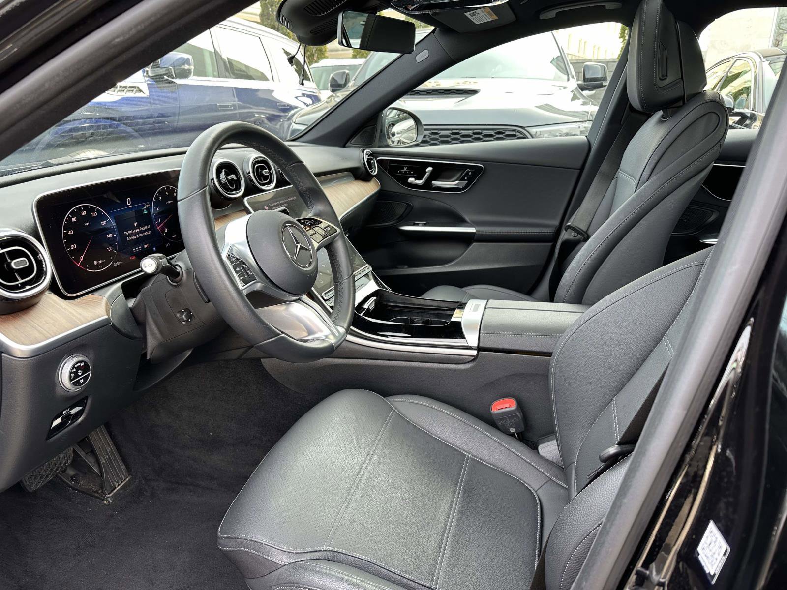 Used 2025 Mercedes-Benz C 300 4MATIC Sedan image 12