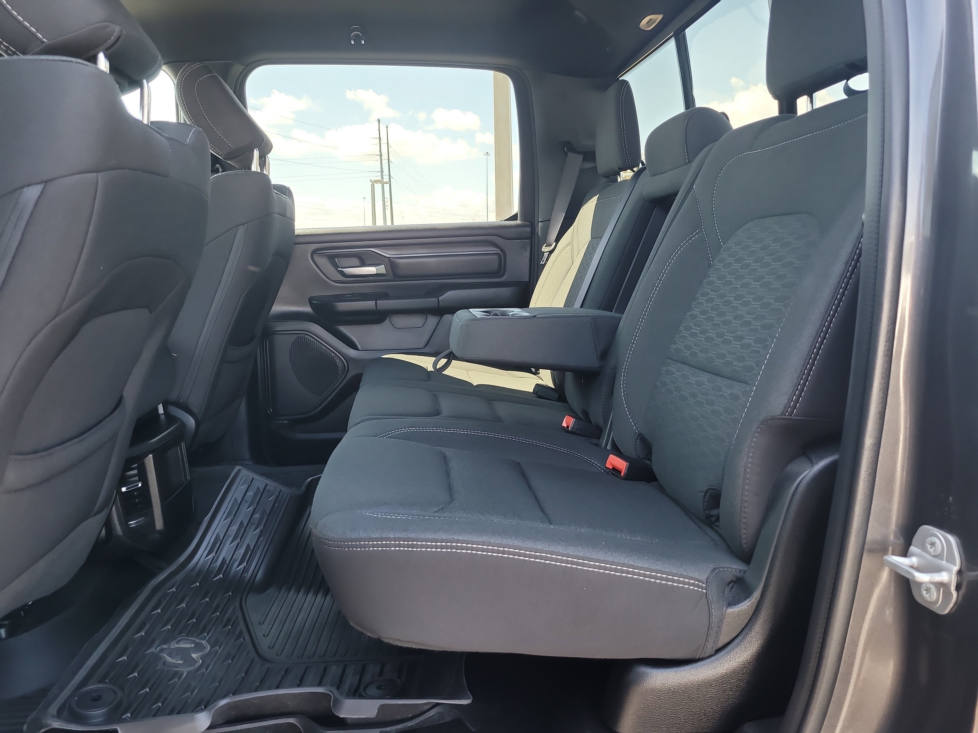 Used 2025 RAM 1500 Warlock AWD/4WD image 12