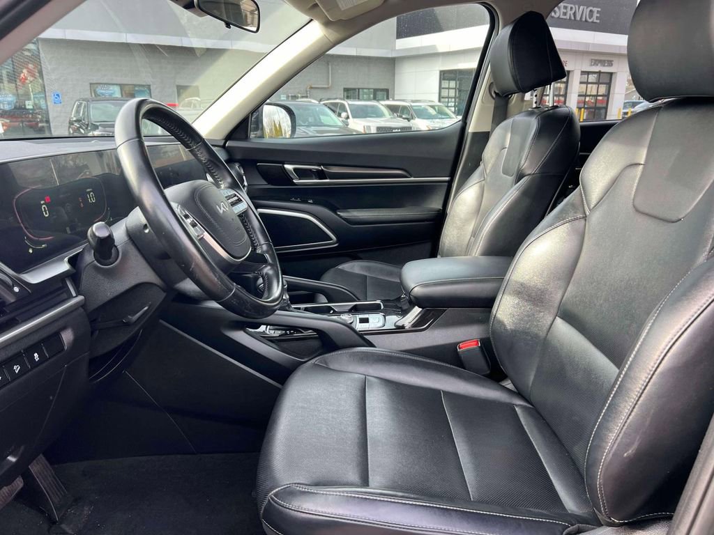 Used 2023 Kia Telluride LX image 15