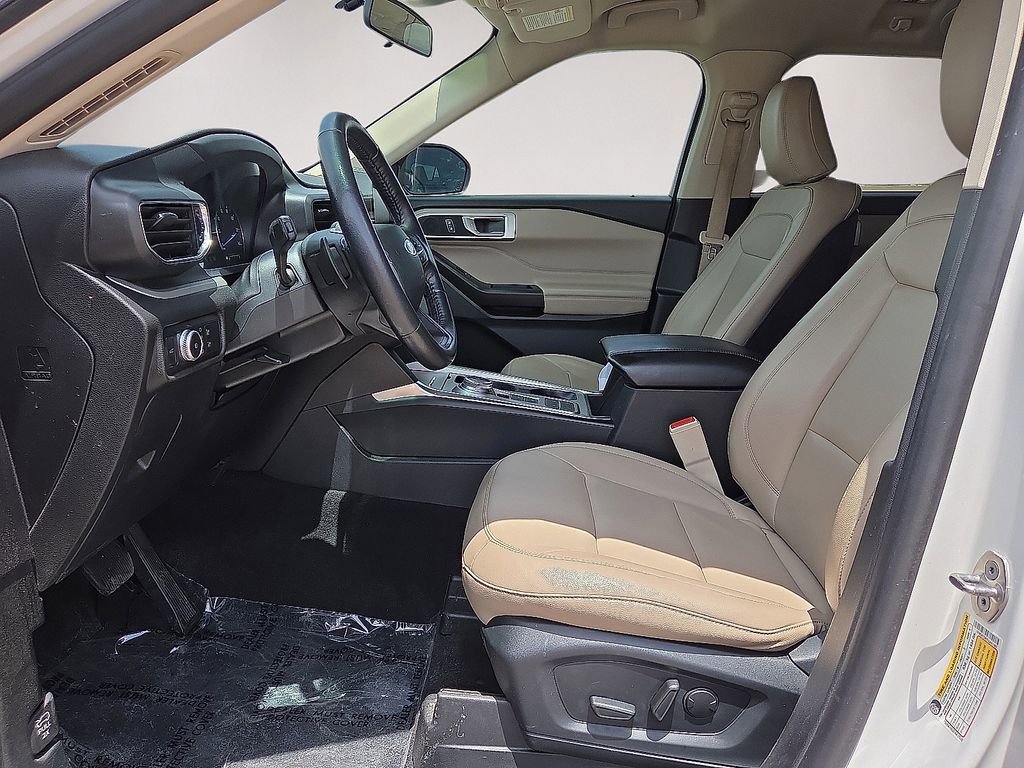 Used 2020 Ford Explorer XLT w/ Equipment Group 202A RWD image 24