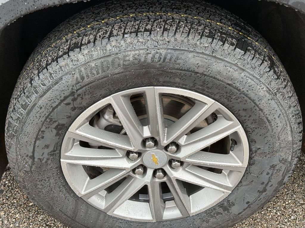 Used 2023 Chevrolet Traverse LT w/ LPO, Floor Liner Package image 32