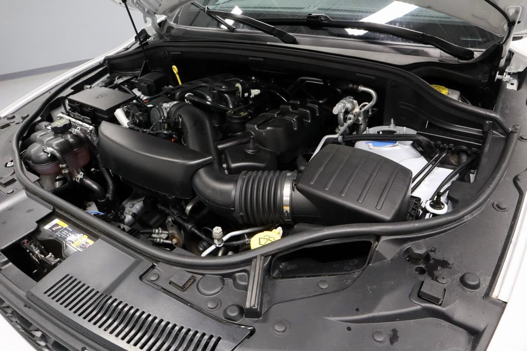 Used 2025 Dodge Durango GT AWD/4WD image 19