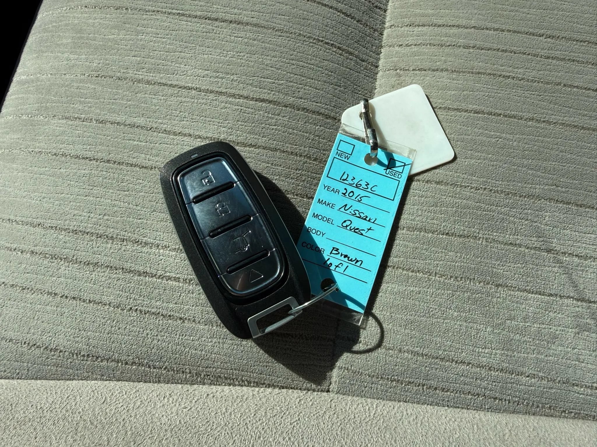 Used 2015 Nissan Quest SV FWD image 2