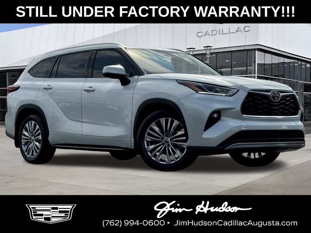 Used 2025 Toyota Highlander Platinum AWD/4WD image 1