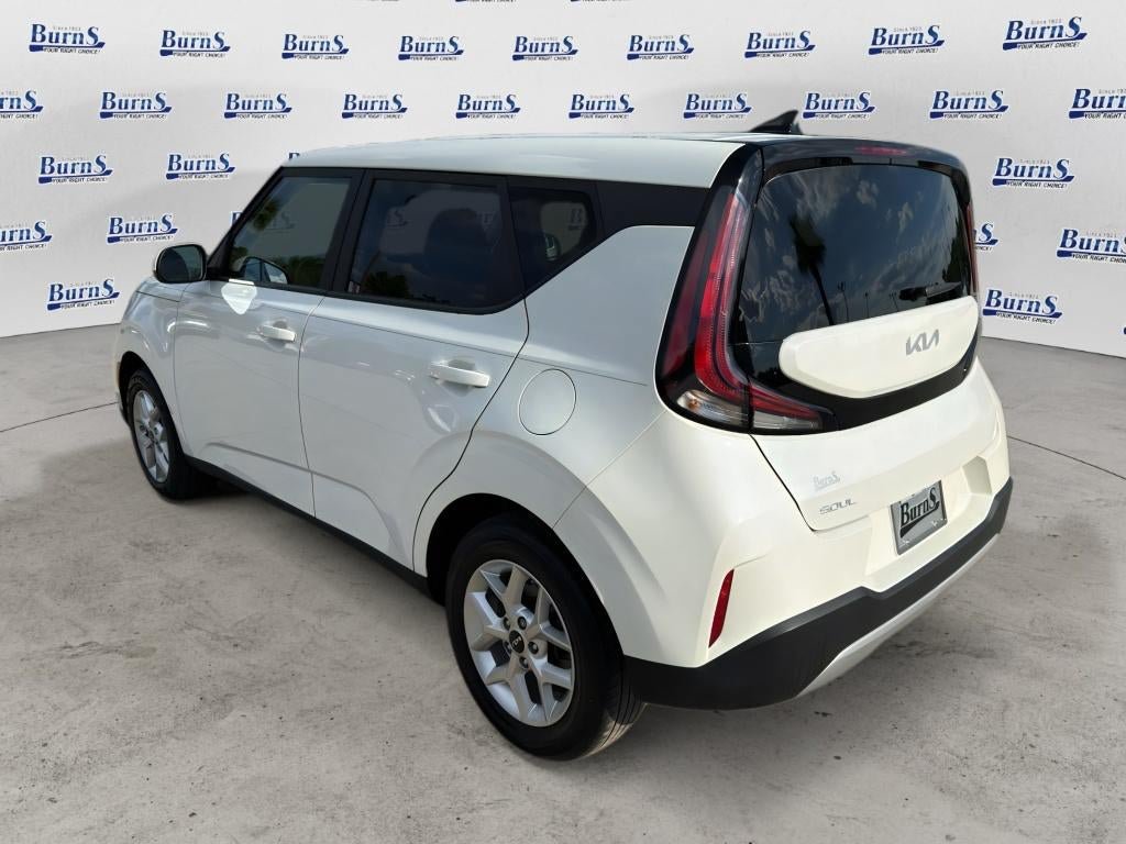 Used 2024 Kia Soul LX w/ Option Group 015 FWD image 5