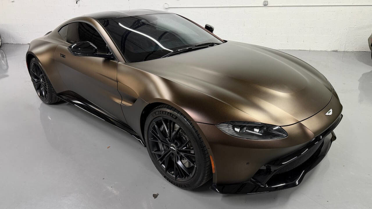 Used 2021 Aston Martin V8 Vantage Base 2dr Coupe image 2