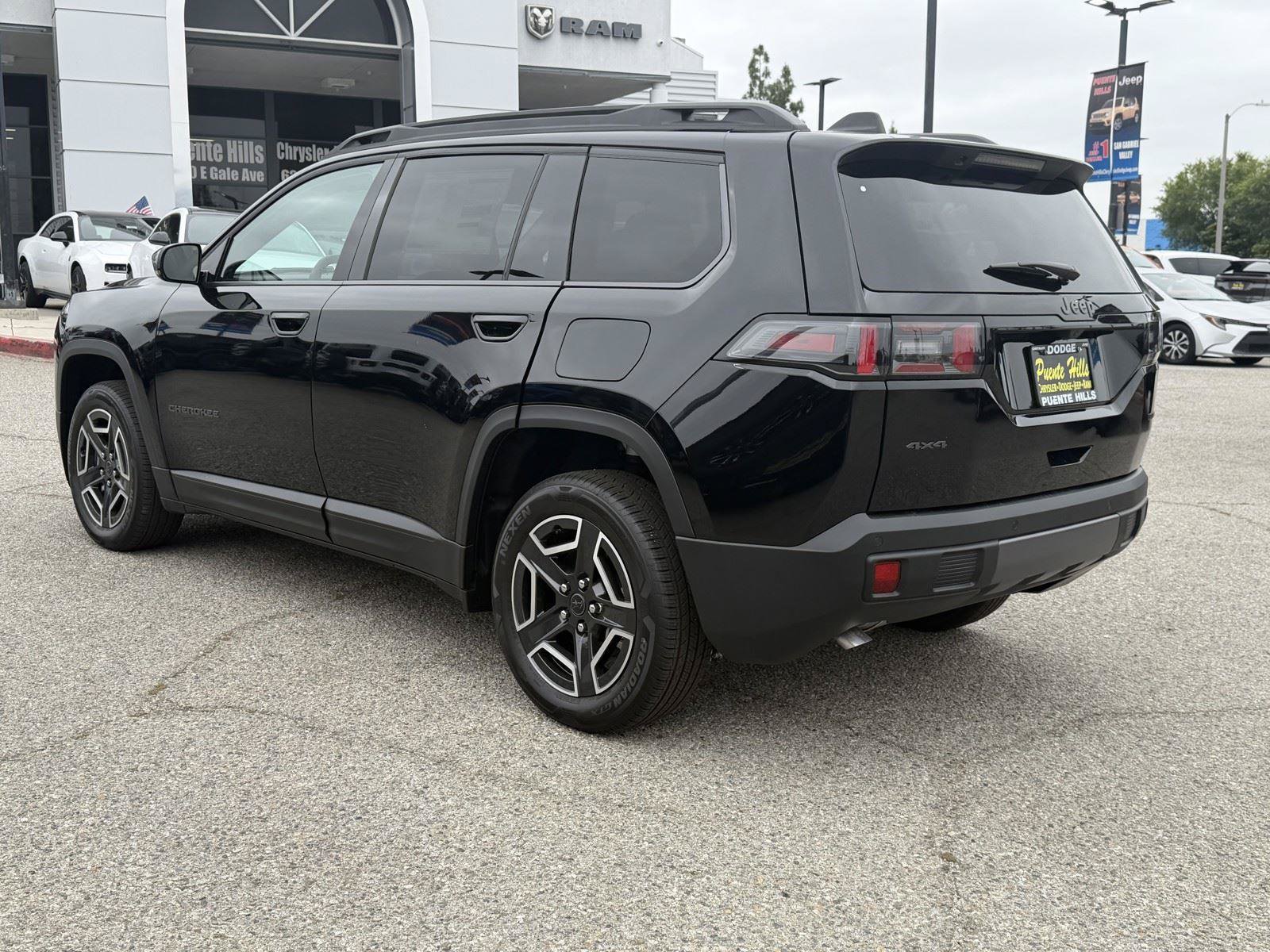 New 2026 Jeep Cherokee Limited AWD/4WD image 4
