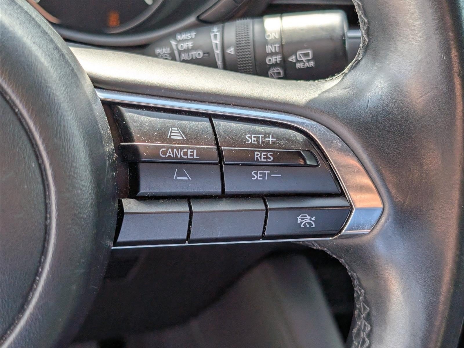 Used 2024 MAZDA MAZDA3 s FWD image 21