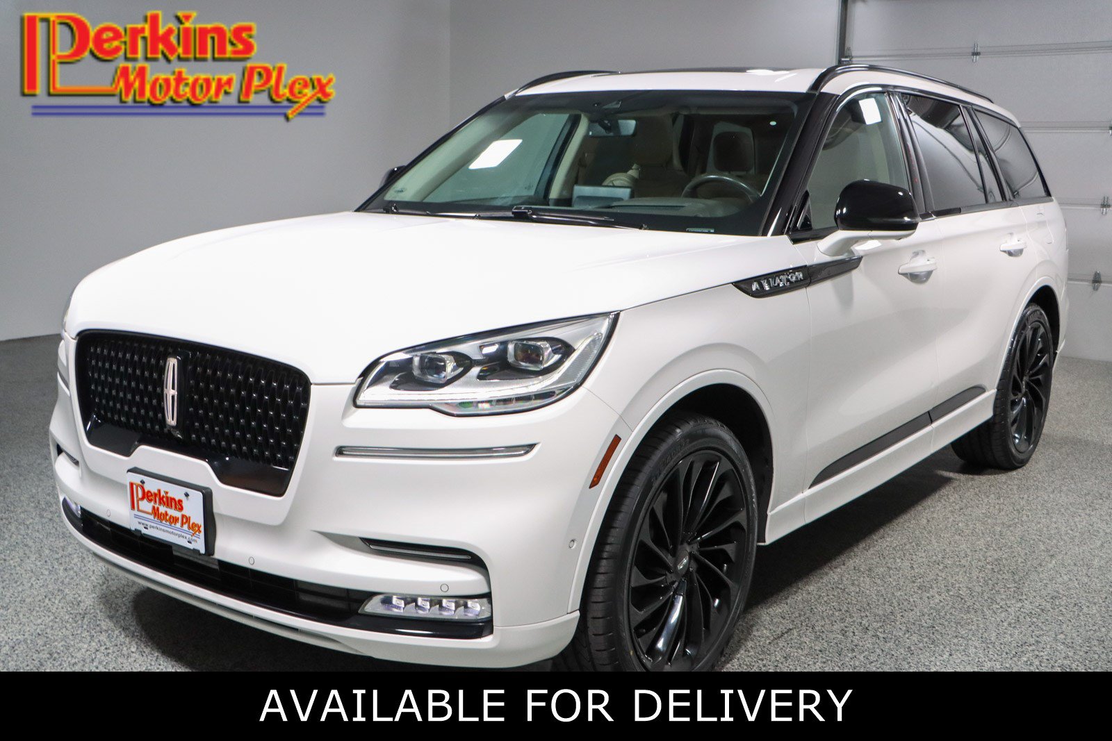 Used 2023 Lincoln Aviator Reserve w/ Equipment Group 201A AWD/4WD image 1