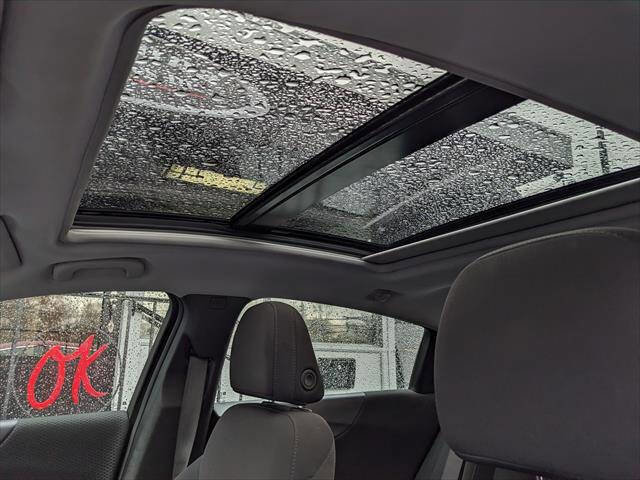 Used 2024 Chevrolet Malibu LT image 11