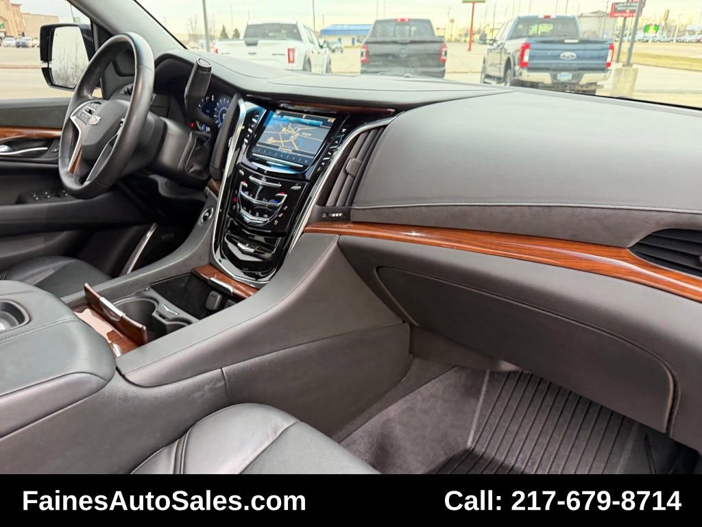Used 2018 Cadillac Escalade Premium Luxury image 98