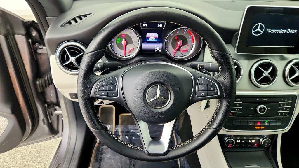 Used 2016 Mercedes-Benz CLA 250 image 12