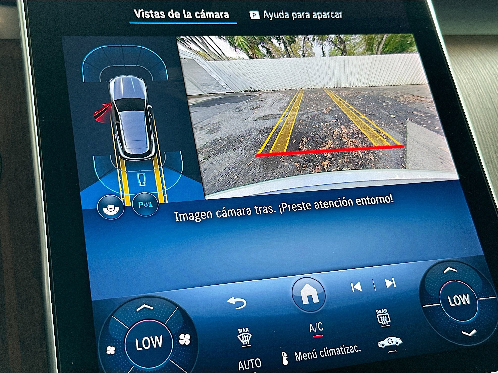 Used 2025 Mercedes-Benz GLC 300 GLC 300 image 13