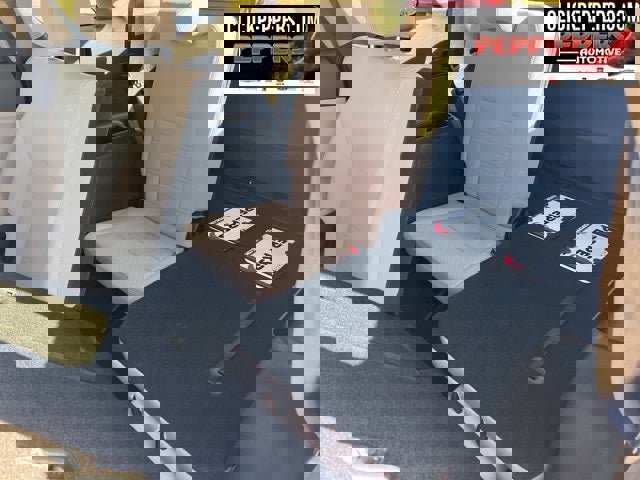 Used 2019 Kia Sorento LX w/ LX Convenience Package image 14