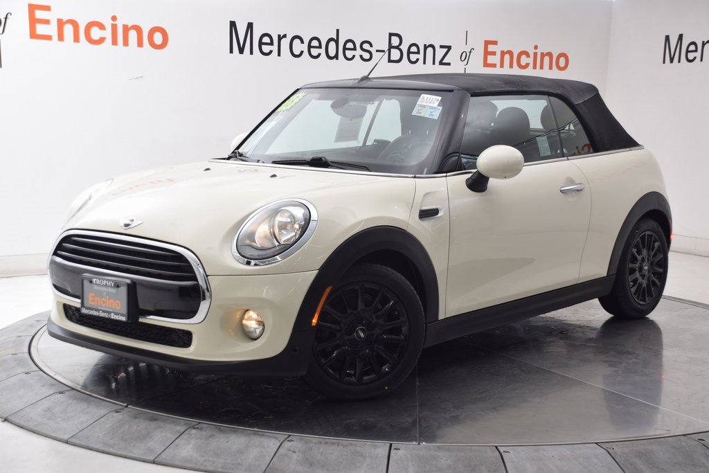 Used 2018 MINI Cooper Convertible image 2