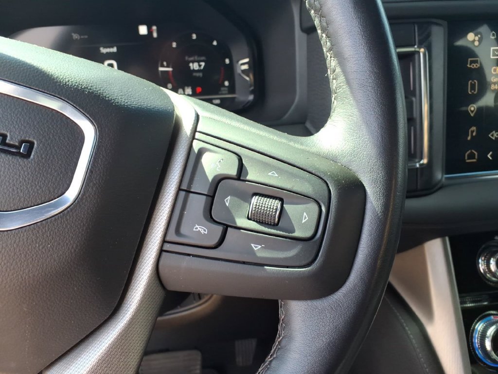 Used 2022 GMC Yukon Denali AWD/4WD image 16