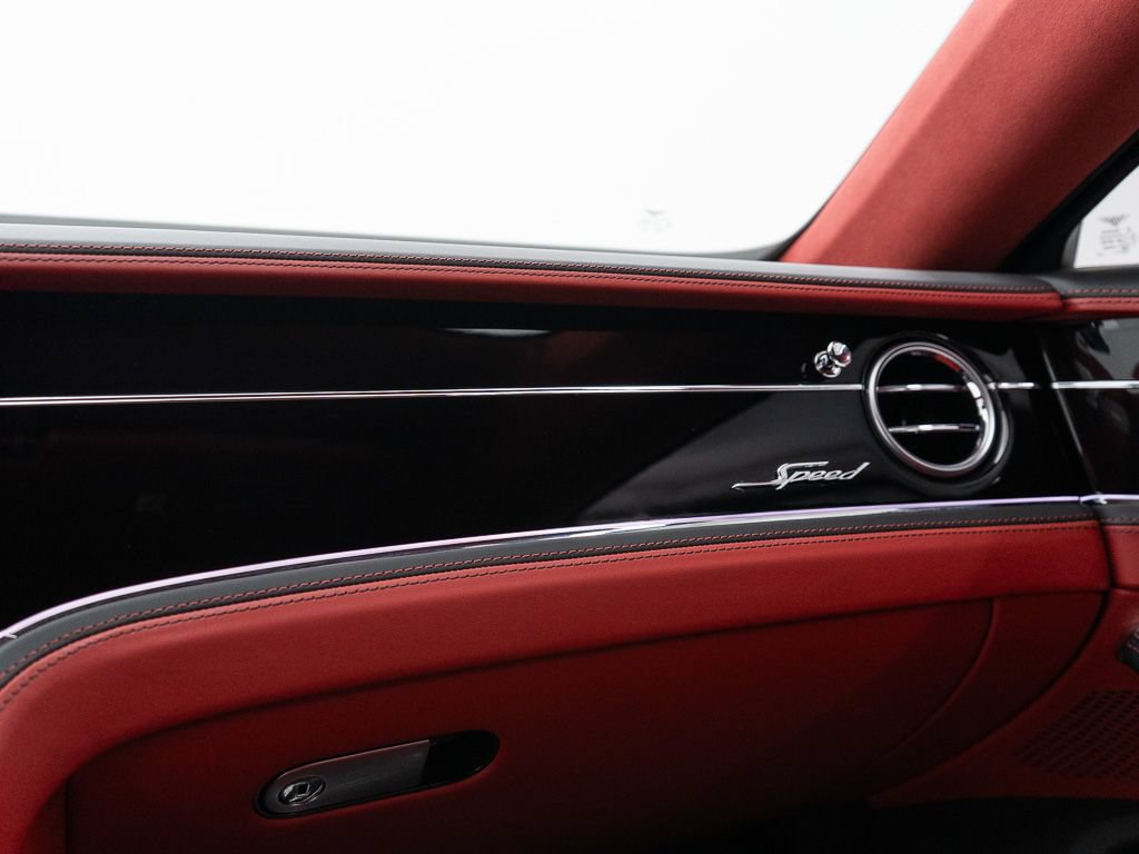 Used 2025 Bentley Flying Spur Plug-In Hybrid AWD/4WD image 41