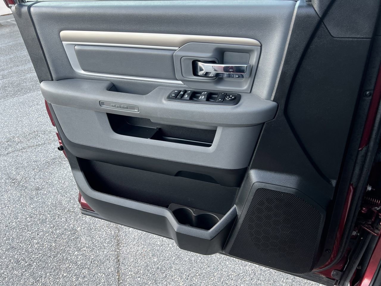 Used 2019 RAM 1500 Classic SLT image 16