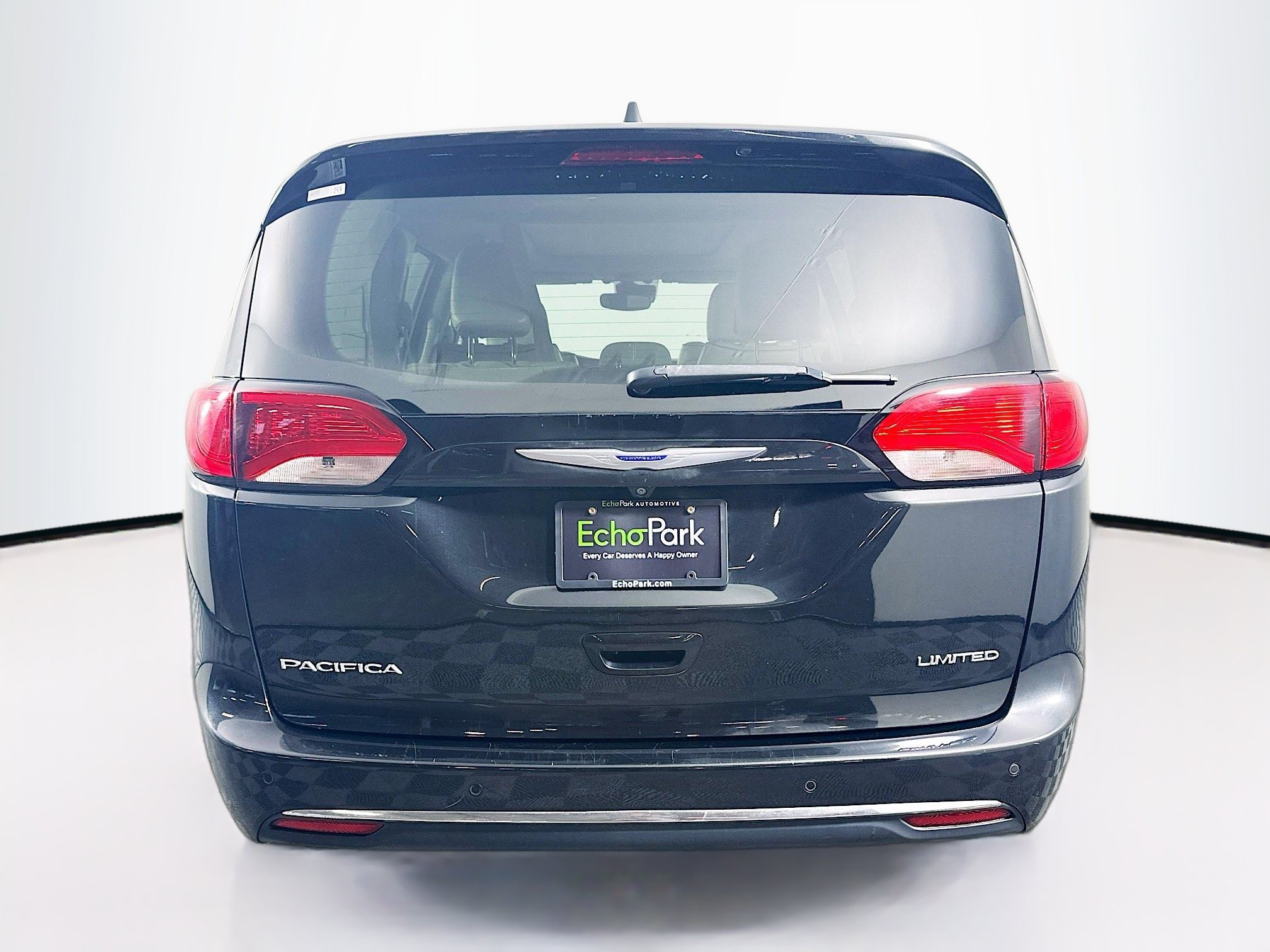 Used 2020 Chrysler Pacifica Limited w/ Advanced Safetytec Group FWD image 7