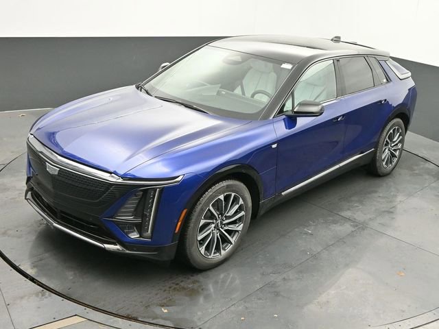 New 2025 Cadillac Lyriq Sport image 31