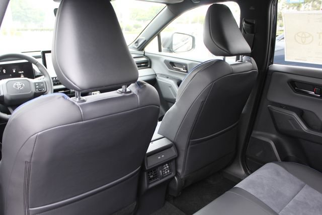 New 2026 Toyota RAV4 XSE AWD/4WD image 19