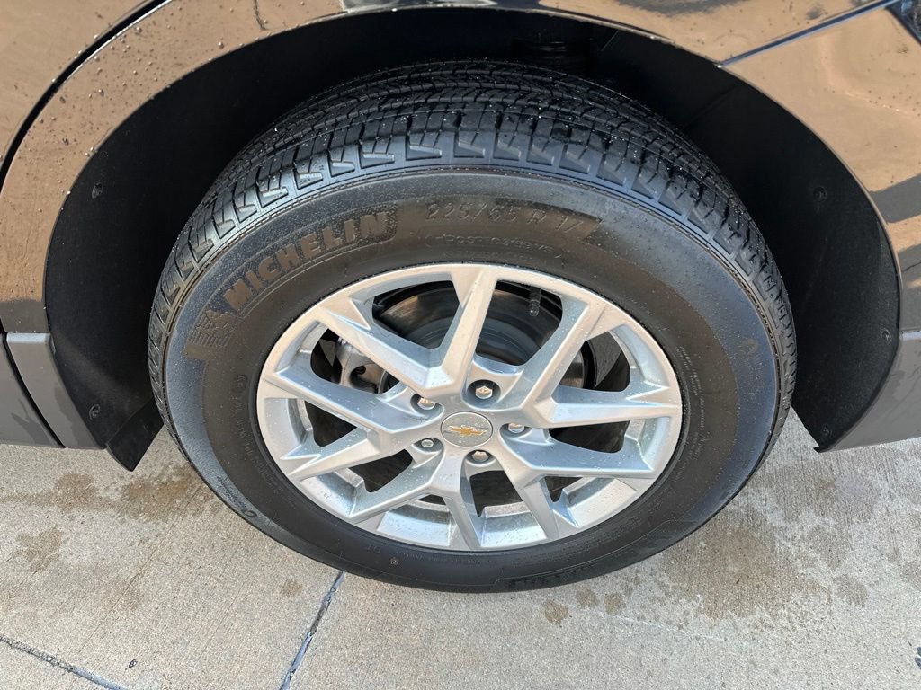 Used 2024 Chevrolet Equinox LS w/ LS Convenience Package FWD image 9