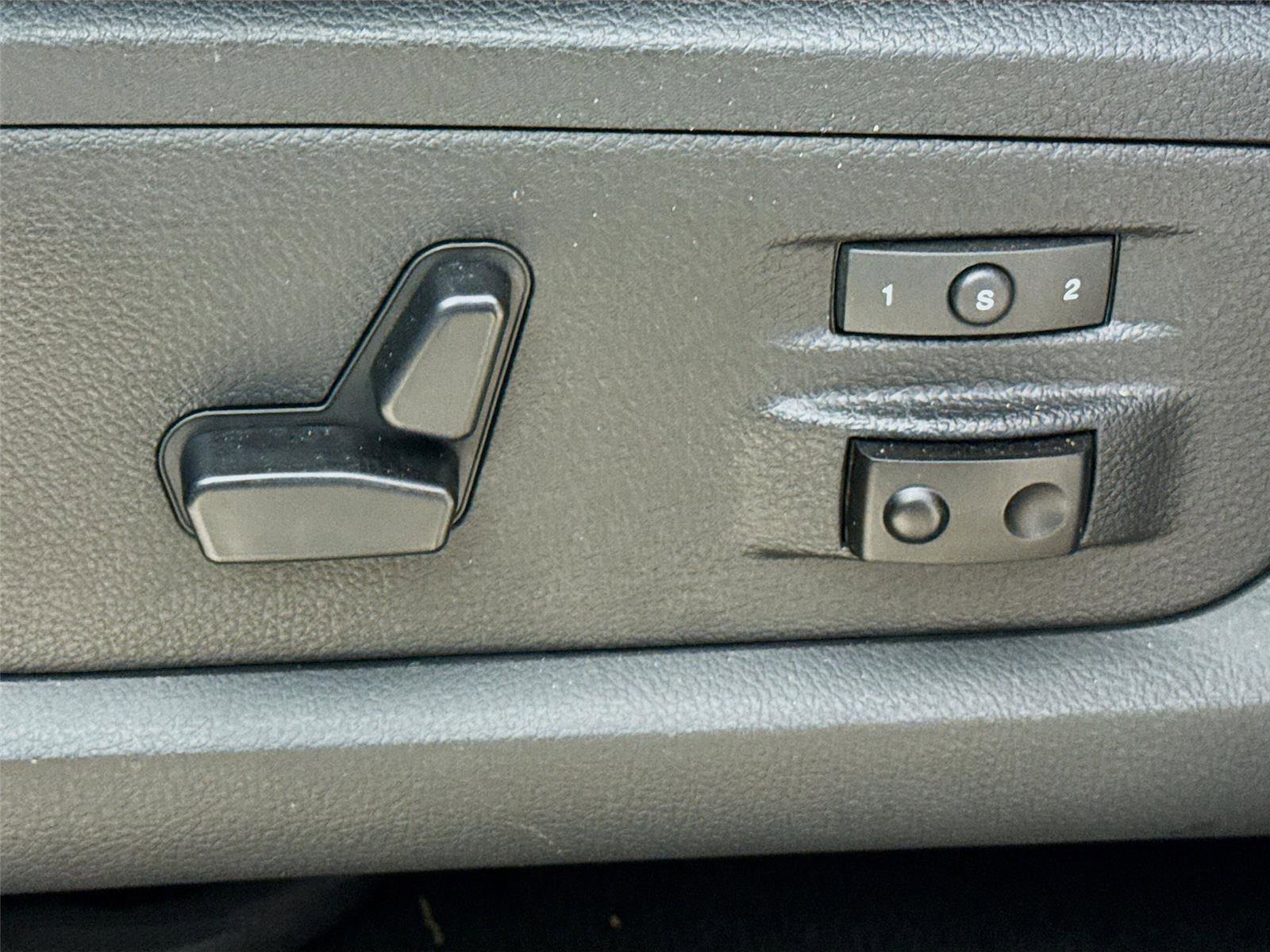 Used 2014 RAM 2500 Laramie w/ HD Snow Plow Prep Group image 22