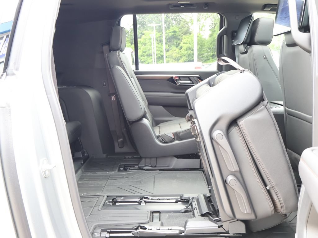 New 2026 Chevrolet Suburban High Country AWD/4WD image 44