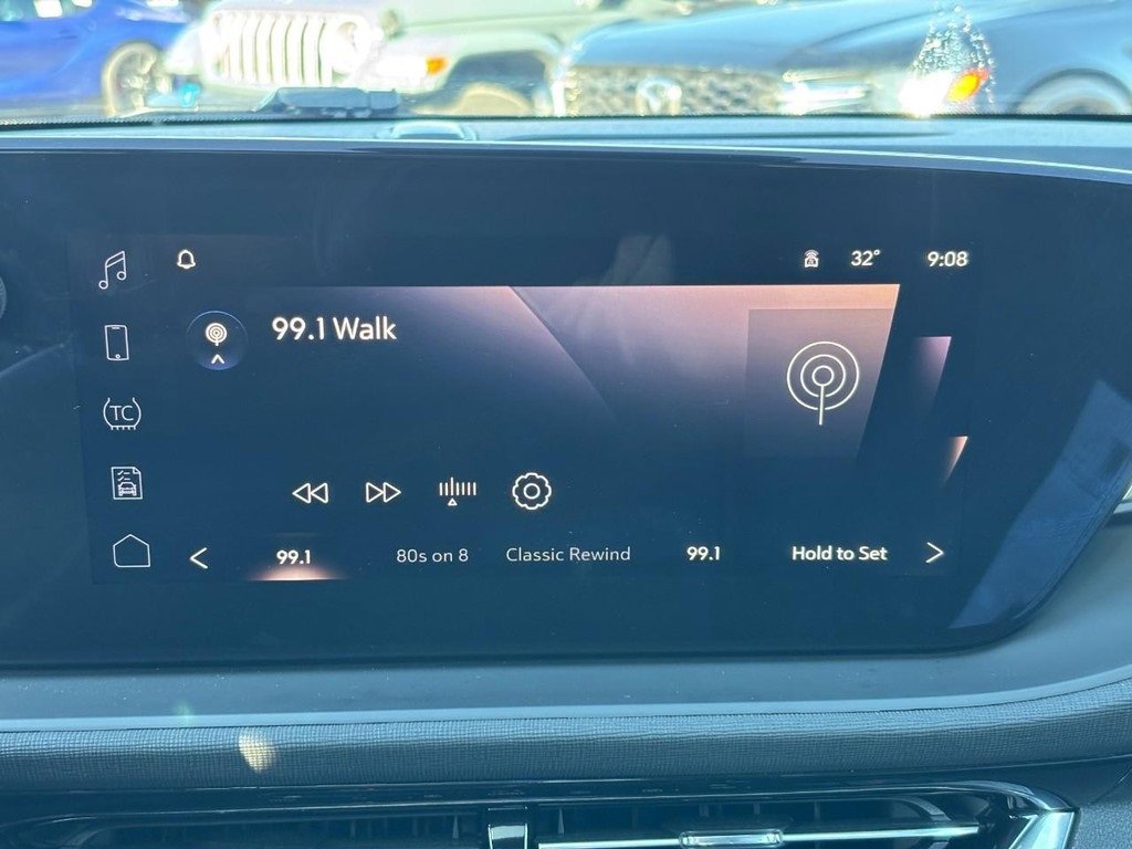 Used 2025 Buick Envista Avenir image 30