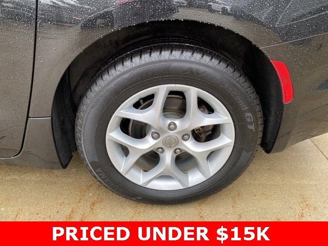 Certified 2017 Chrysler Pacifica Touring-L w/ Tire & Wheel Group image 12