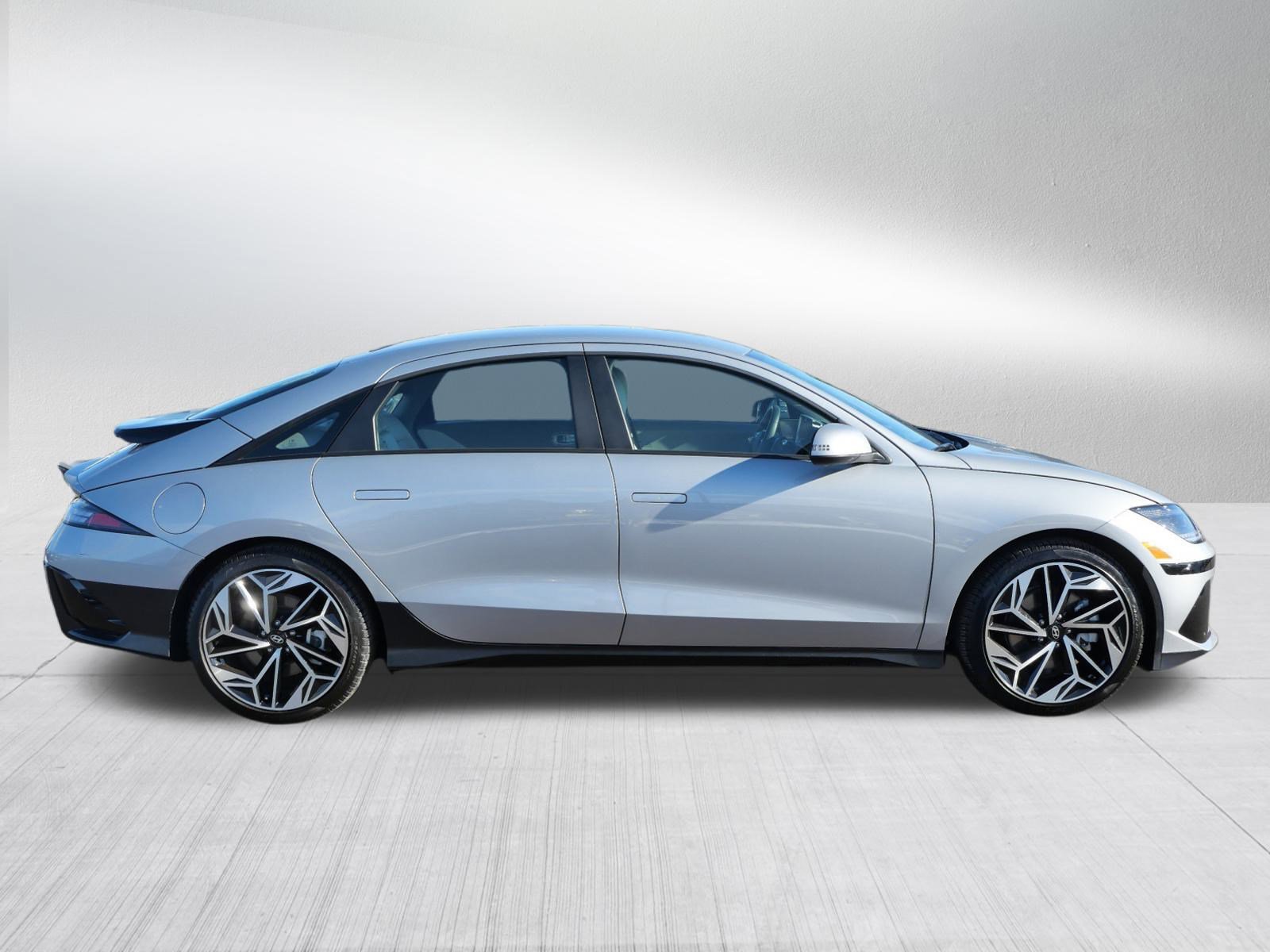 Certified 2024 Hyundai Ioniq 6 SEL image 8