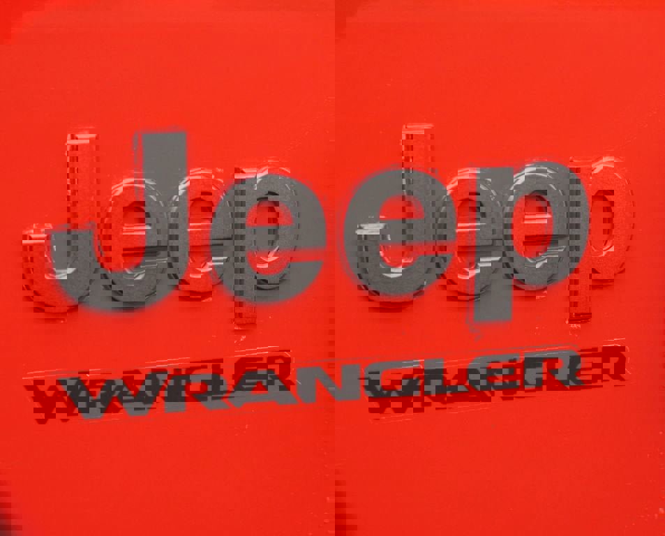 Used 2021 Jeep Wrangler Rubicon w/ Steel Bumper Group image 19