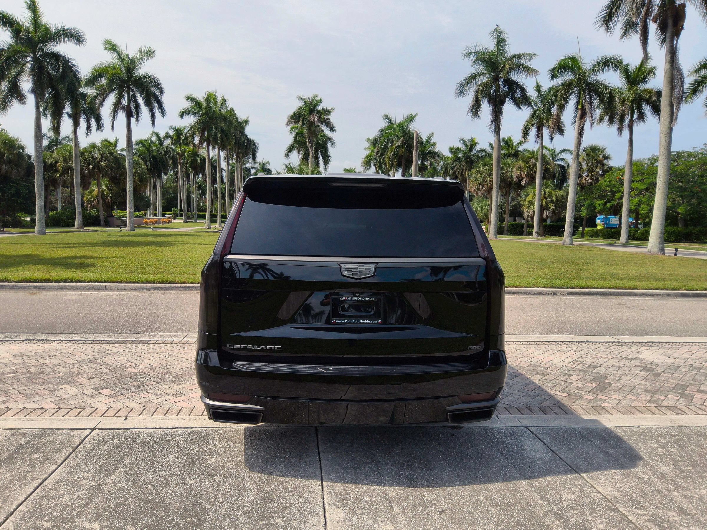 Used 2023 Cadillac Escalade ESV Luxury AWD/4WD image 22