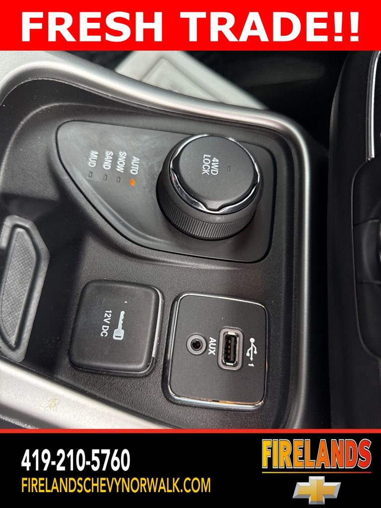 Used 2020 Jeep Compass Latitude w/ Cold Weather Group image 33