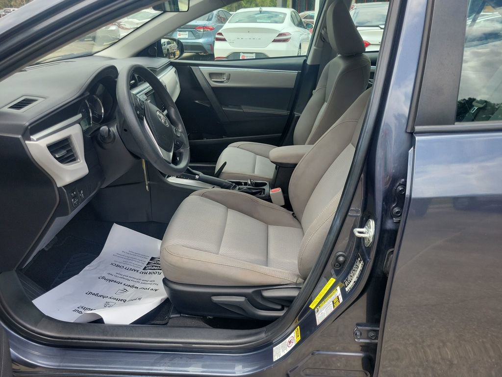 Used 2016 Toyota Corolla LE FWD image 14