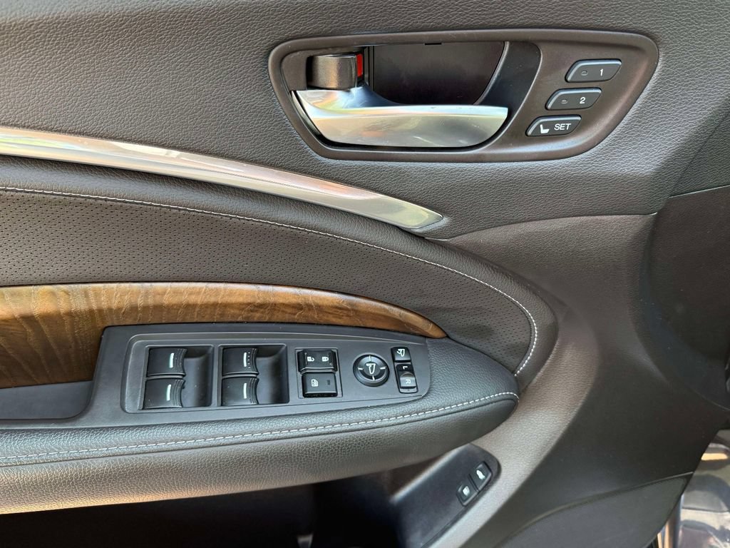 Used 2020 Acura MDX SH-AWD w/ Technology Package image 16