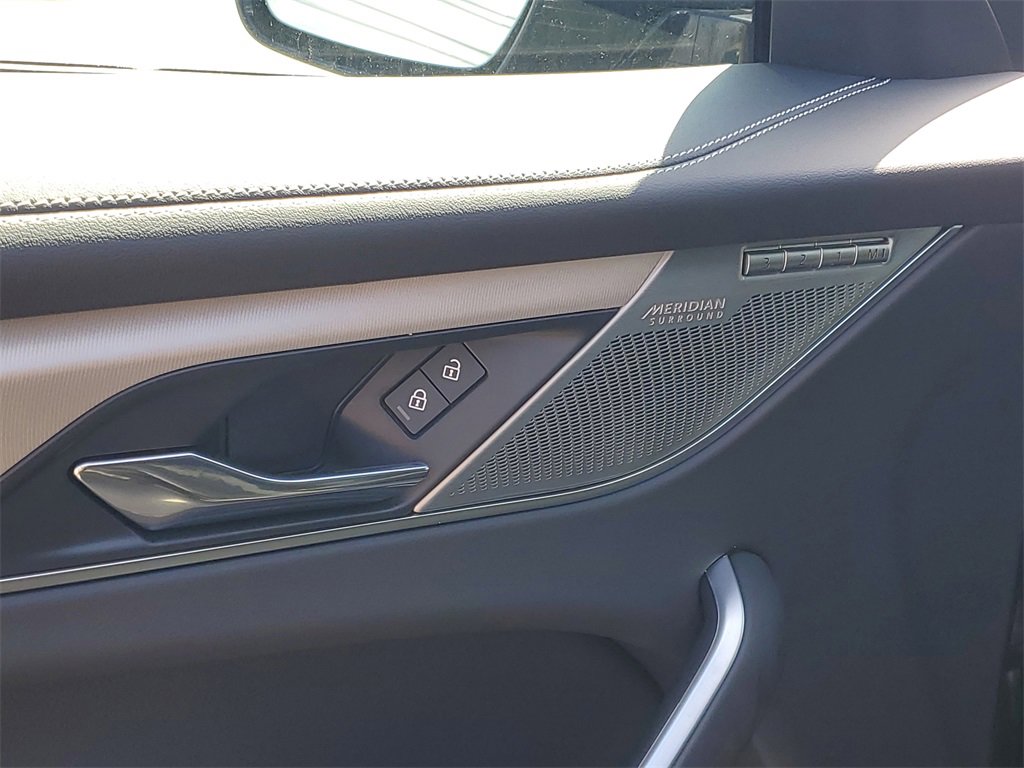 New 2025 Jaguar F-PACE R-Dynamic S image 10