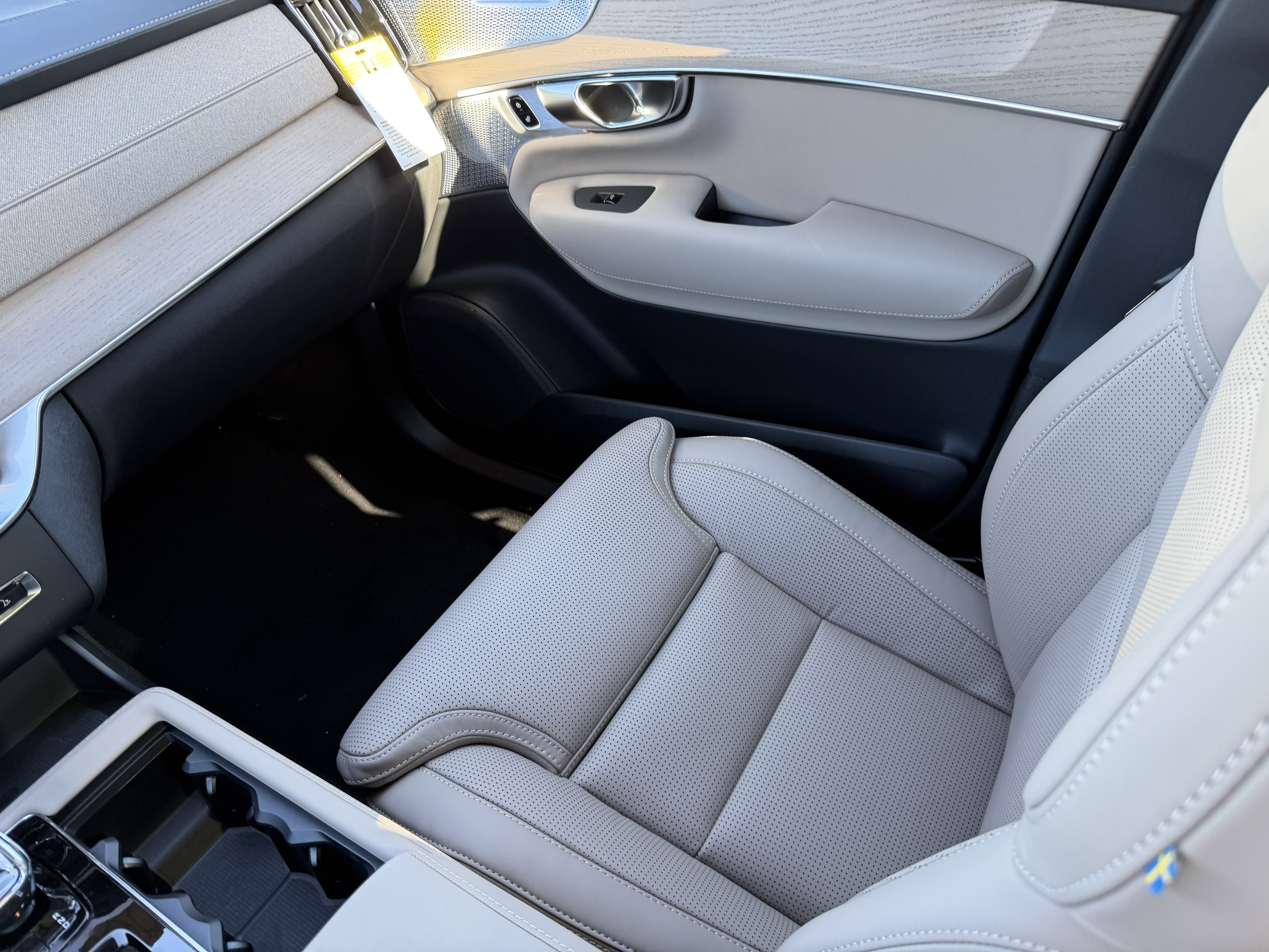 New 2026 Volvo XC90 B5 Ultra image 15