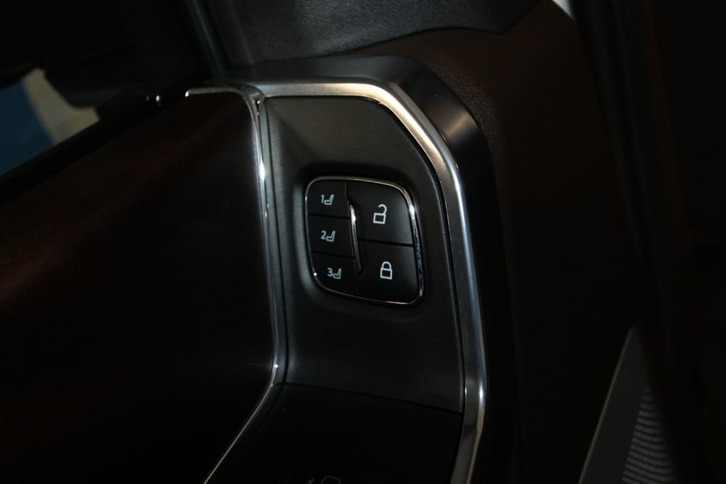 Used 2025 Ford F250 King Ranch w/ Chrome Package image 10