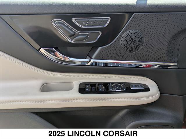New 2025 Lincoln Corsair Grand Touring w/ Rear Removable Package Tray image 6