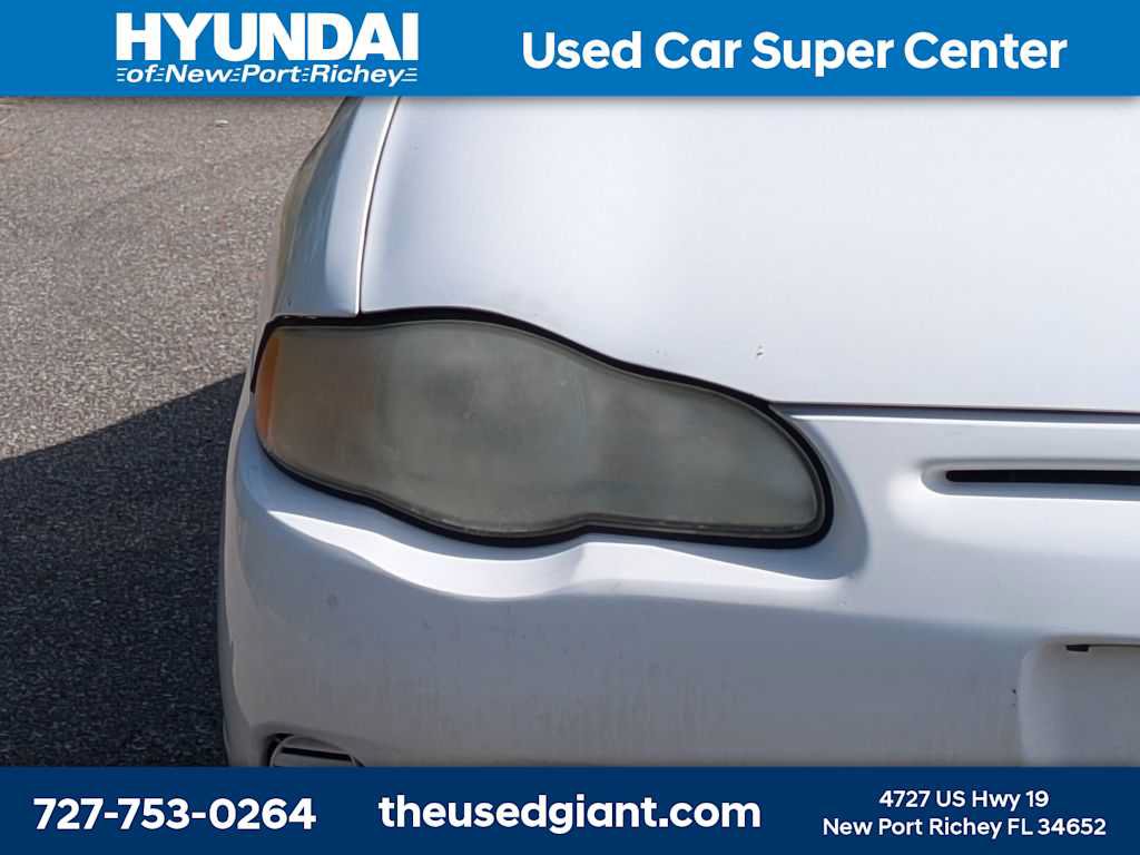Used 2000 Chevrolet Monte Carlo LS w/ Preferred Equipment Group 1 FWD image 9