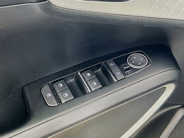 Used 2024 Kia Soul LX w/ Option Group 015 FWD image 9